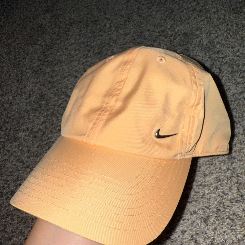 Nike Peach Cap